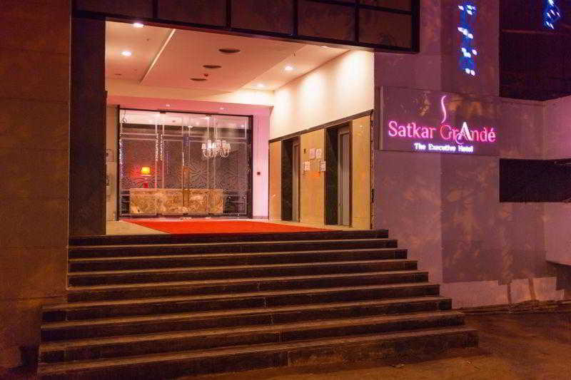 Hotel Satkar Grande Thane Εξωτερικό φωτογραφία